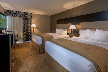 Room, 2 Queen Beds, Non Smoking, Poolside