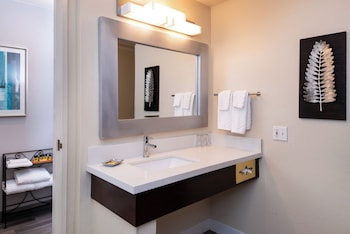 Suite, Multiple Beds, Non Smoking