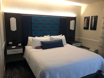 Suite, Multiple Beds, Non Smoking