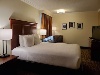 Standard Room, 1 Queen Bed, Refrigerator (Small Room)
