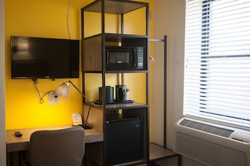 Twin Room, 2 Twin Beds, Refrigerator & Microwave