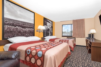 Room, 2 Queen Beds, Non Smoking (Second Floor)