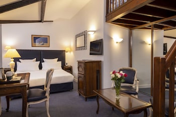 Family Suite, Bathtub