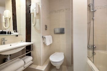 Deluxe Double Room, Bathtub