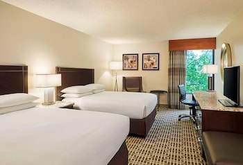 Room, 2 Queen Beds, Accessible, Non Smoking (Mobility & Hearing, Roll-in Shower)