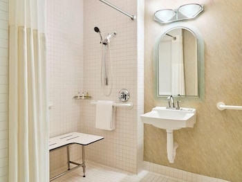 Room, 2 Queen Beds, Accessible, Non Smoking (Mobility & Hearing, Roll-in Shower)