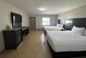 Room, 2 Queen Beds, Non Smoking