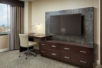 Room, 1 King Bed, Accessible, Bathtub (Mobility)