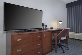Room, 2 Queen Beds (Hearing Accessible)