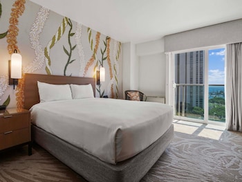 Kona Tower Partial Ocean View Room