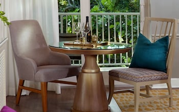 Premium Beachfront Two Queen Beds