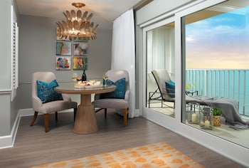Premium Beachfront King