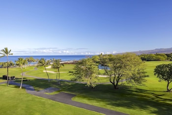 Deluxe Room, 1 King Bed, Ocean View (Newly Renovated, High Floor)