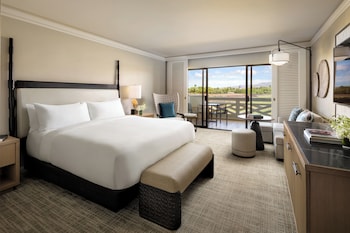 Deluxe Room, 1 King Bed, Ocean View (Newly Renovated, High Floor)