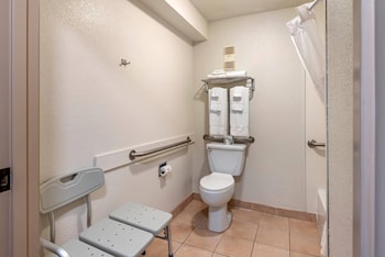 Room, 2 Queen Beds, Accessible, Non Smoking (Accessible Tub)