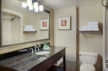 Standard Room, 2 Double Beds, Non Smoking (Parking Area View)