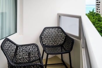 Room, 2 Queen Beds, Balcony (Hearing Accessible)
