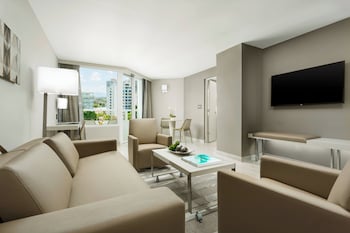 Suite, 1 Bedroom, Balcony