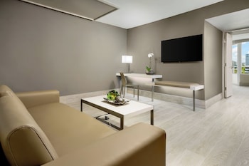 Suite, 1 Bedroom, Partial Ocean View