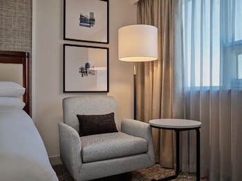 Classic Room, 1 King Bed, Park View