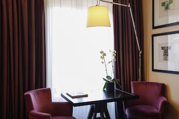 Deluxe Room, 1 King Bed