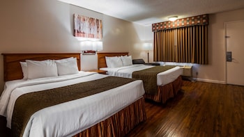 Standard Room, 2 Queen Beds, Accessible, Non Smoking