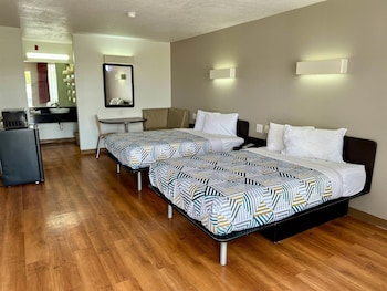 Standard Room, 2 Double Beds, Non Smoking