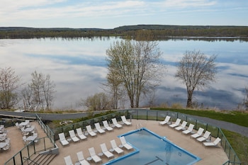 Junior Suite, 1 King Bed with Sofa bed, River View