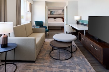 Junior Suite, 1 King Bed with Sofa bed, River View