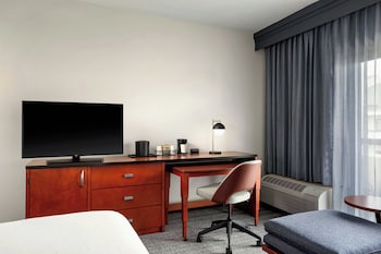 Room, 2 Double Beds (Mobility/Hearing Access, Roll-In Shwr)