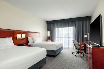 Room, 2 Double Beds (Mobility/Hearing Access, Roll-In Shwr)