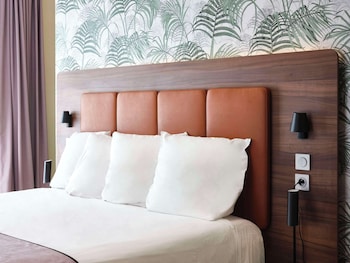Suite, 1 King Bed, Non Smoking