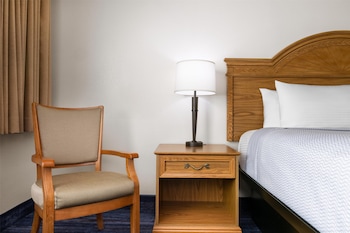 Standard Room, 1 King Bed, Non Smoking, Refrigerator & Microwave