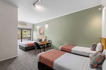 Family Room, Multiple Beds, Non Smoking