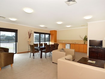 Standard Apartment, Multiple Beds, Non Smoking, Kitchenette (Living Room)
