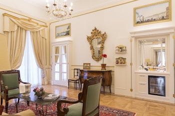 Suite, 2 Bedrooms, Sea View (Pavarotti)