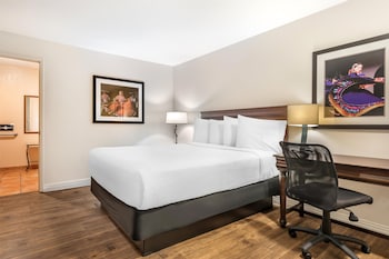 Standard Room, 1 Queen Bed, Accessible, Bathtub