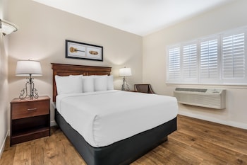 Suite, Multiple Beds, Non Smoking, Jetted Tub