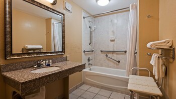 Standard Room, 2 Queen Beds, Accessible, Bathtub
