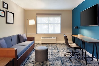 Executive Queen Suite