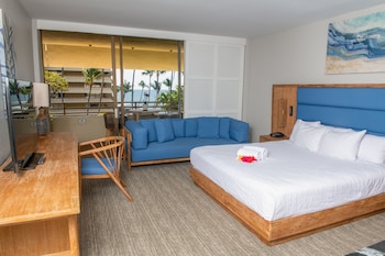 Room, 1 King Bed, Partial Ocean View