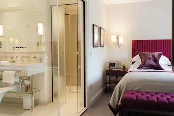 Suite (Churchill)