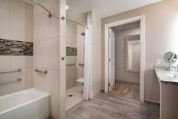 Room, 2 Double Beds, Pool View (Mobility Accessible, Roll-in Shower)