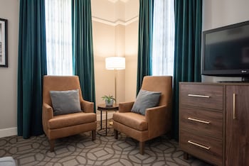 Executive Studio, 1 King Bed, Corner