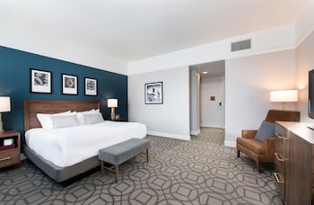 Deluxe Room, 1 King Bed