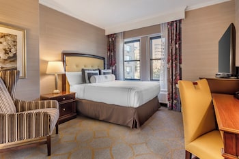 Deluxe Room, 1 Queen Bed