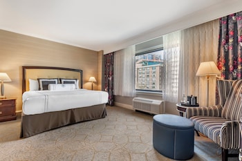 Deluxe Room, 1 King Bed, Accessible