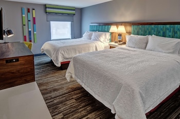 Room, 2 Queen Beds, Refrigerator