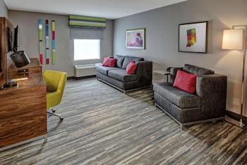 Suite, 1 King Bed, Accessible, Bathtub