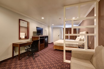 King Feature with Sofa bed